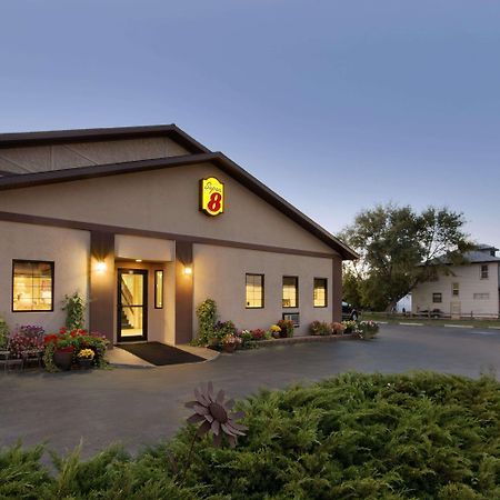 Super 8 By Wyndham Wall Bagian luar foto